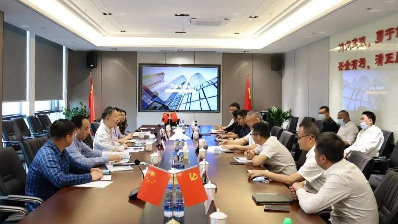 集團(tuán)黨委副書記、董事鄧偉群帶隊到珠海建工集團(tuán)督導(dǎo)檢查疫情防控和安全生產(chǎn)工作